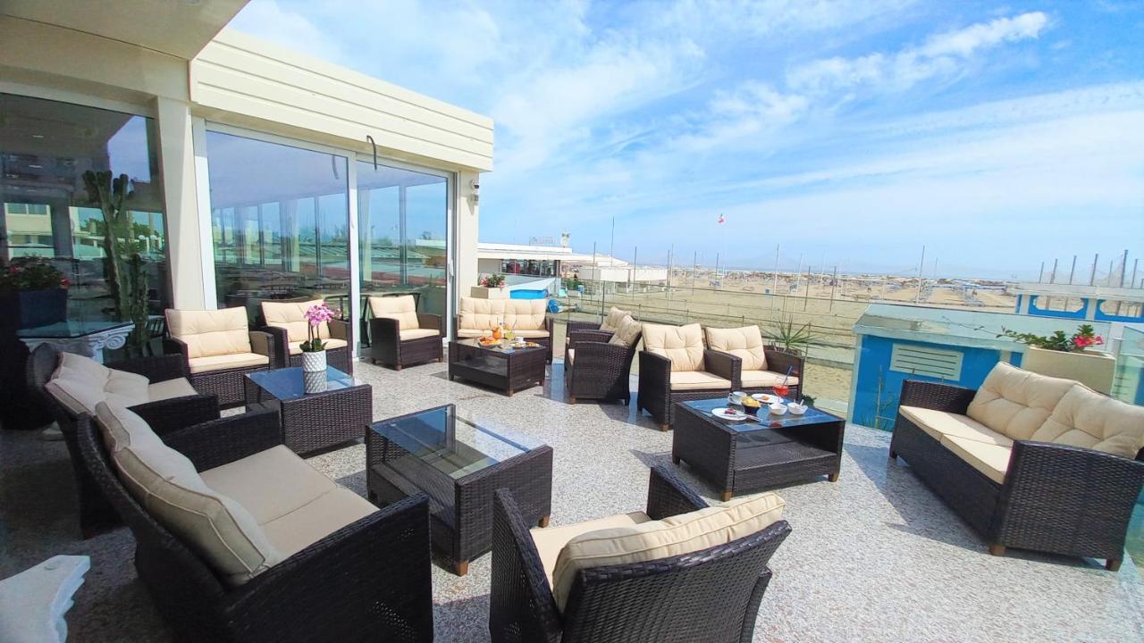 Hotel Caesar Paladium Rimini Extérieur photo