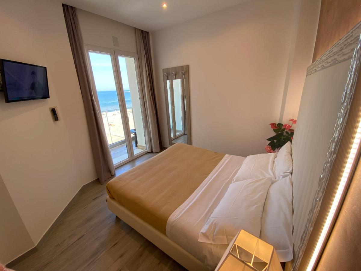 Hotel Caesar Paladium Rimini Extérieur photo