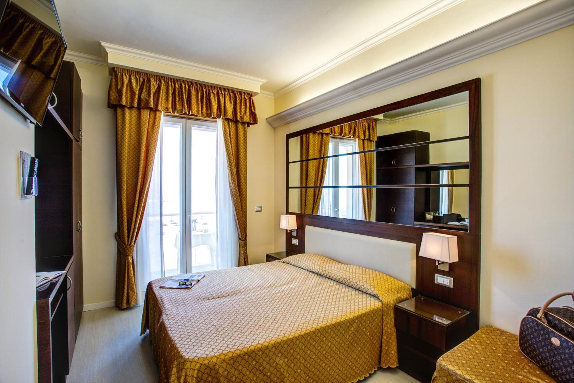 Hotel Caesar Paladium Rimini Chambre photo